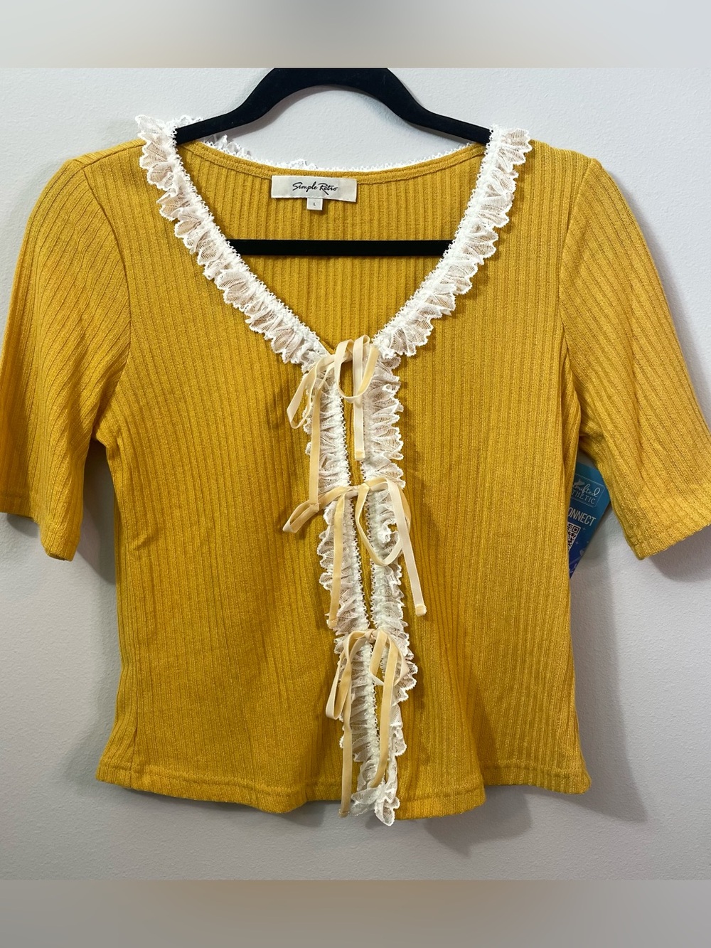 Simple Retro V-neck Lace Trim Ribbed Top Yellow Large